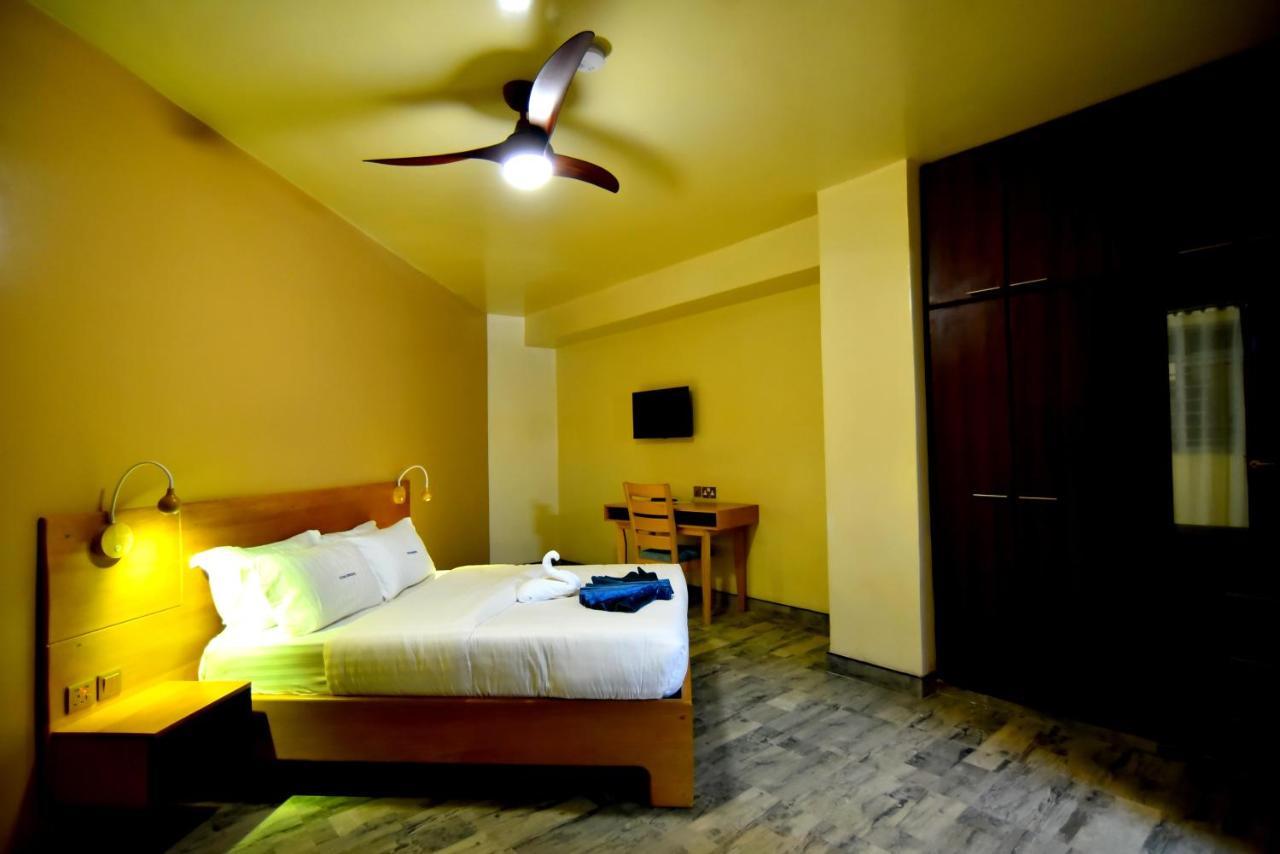 Victoria Mews Hotel Kampala Exterior photo