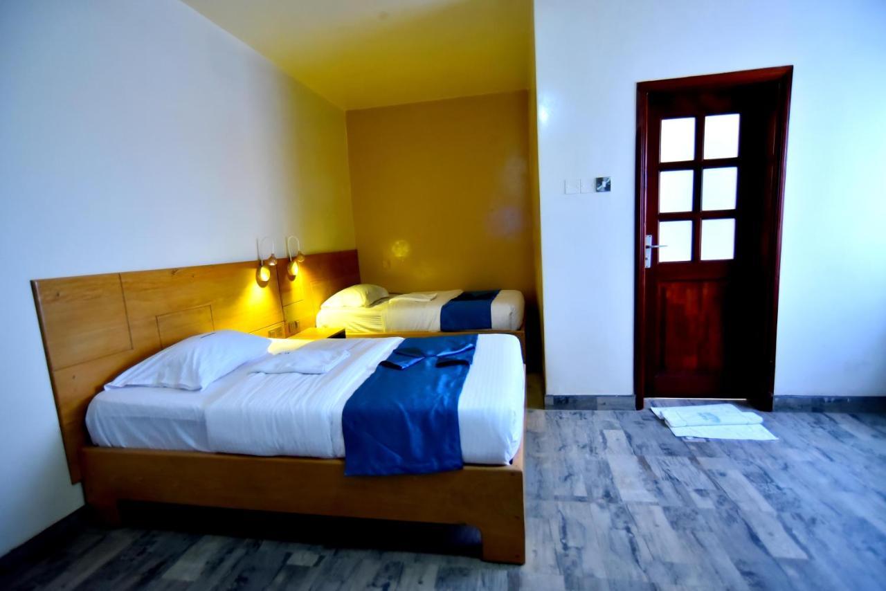 Victoria Mews Hotel Kampala Exterior photo