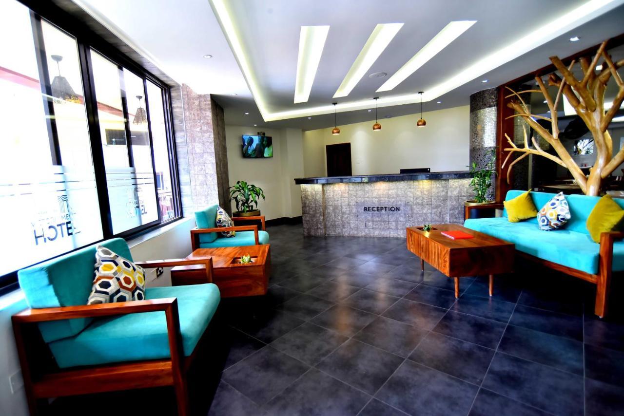 Victoria Mews Hotel Kampala Exterior photo