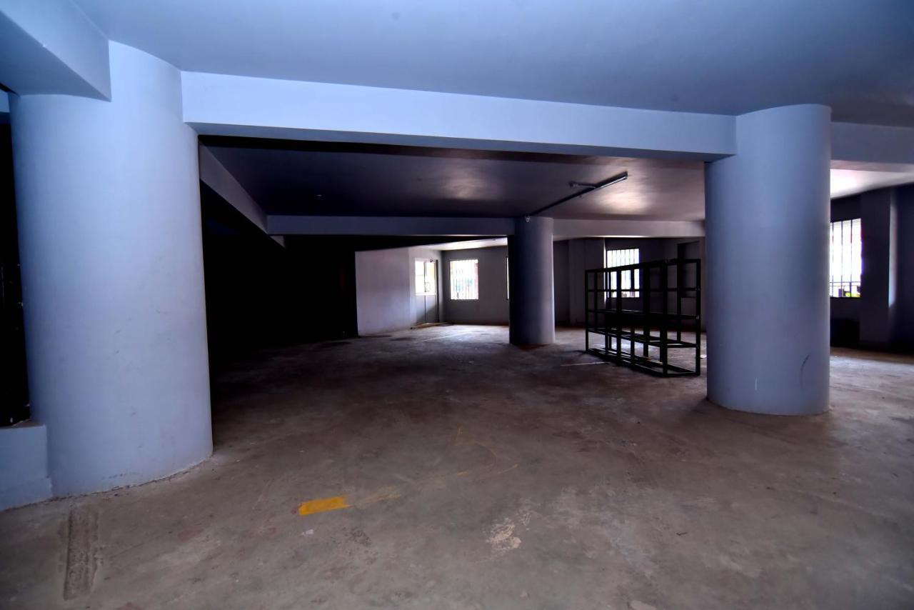 Victoria Mews Hotel Kampala Exterior photo